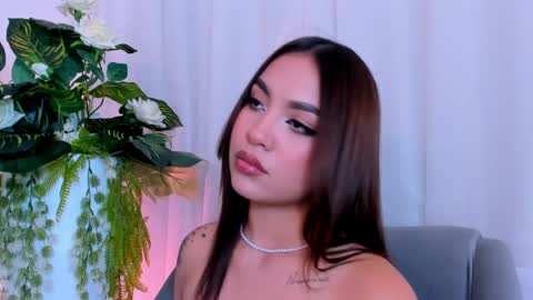 Snapshot of carolineegarcia chatting on February 5, 2:05 pm CarolineeGarcia online show from February 5, 2:05 pm