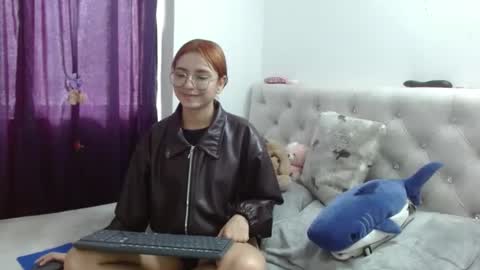 carolinnapinkman online show from February 24, 8:07 pm