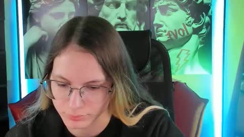 Snapshot of carrie_roses chatting on September 16, 4:31 am carrie_roses online show from September 16, 4:31 am
