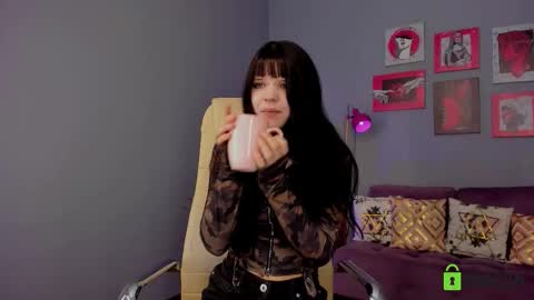 cassie11037 online show from March 23, 2:56 pm