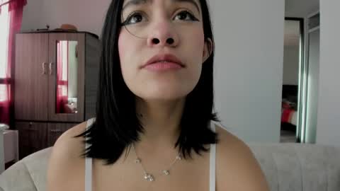 Cassie Jones online show from April 19, 9:06 pm