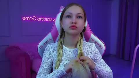 Cassie online show from April 27, 6:54 am