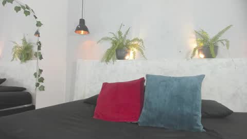 cata_gil1 online show from November 8, 8:25 pm