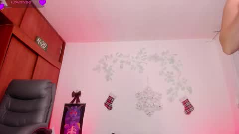 Cata green model independient online show from December 5, 8:32 pm