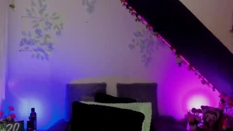 Cata green model independient online show from January 22, 9:55 pm