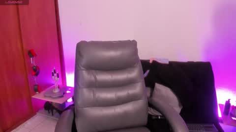 Cata green model independient online show from November 1, 8:57 pm