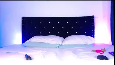 online time Colombia  1130 am  630 pm online show from February 27, 7:03 pm