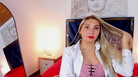 catalina_osorio online show from April 11, 11:25 am