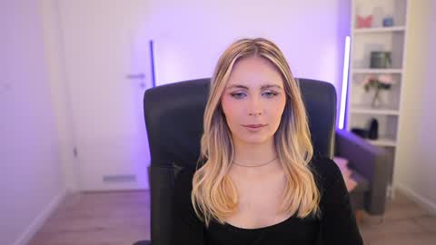 catecrago  online show from April 2, 8:01 am