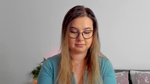 Kat online show from February 10, 10:20 am