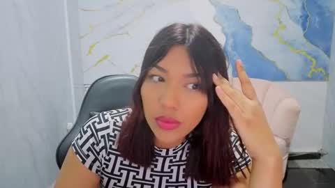 Snapshot of catherine_b_ chatting on November 1, 8:24 pm catherine_b_ online show from November 1, 8:24 pm