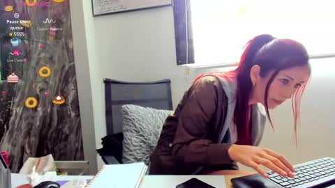 CATT EVANS online show from February 2, 5:15 pm