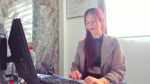 CATT EVANS online show from February 12, 9:01 pm