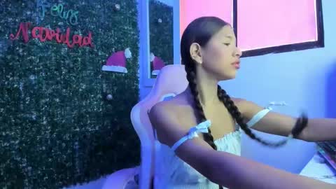 caylin_dolls_ online show from November 24, 7:38 pm