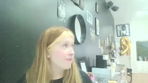 ccfox35 online show from September 22, 8:07 pm