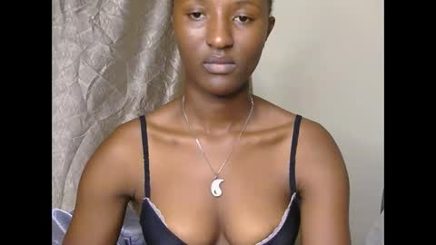 cee_queen online show from May 31, 6:09 pm