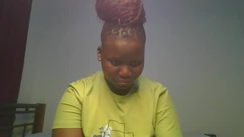 ceepretty25 online show from March 21, 9:14 am