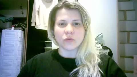 celeste_naughty_ online show from May 25, 11:20 am