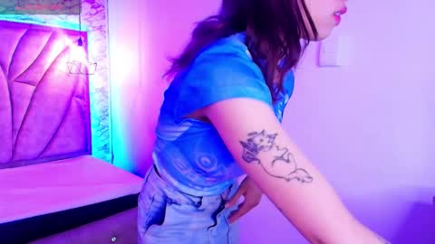 Snapshot of celestesky__ chatting on October 12, 1:02 pm online show from October 12, 1:02 pm