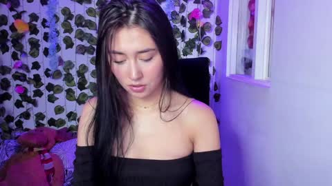 Snapshot of celestinepurple chatting on December 13, 10:34 pm Celestineeeeee online show from December 13, 10:34 pm