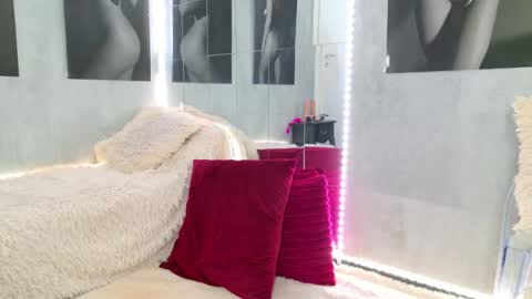 Snapshot of celya_chanel chatting on September 16, 4:53 am CELIA online show from September 16, 4:53 am
