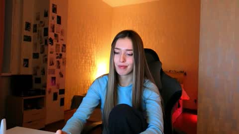 my name is Eva online show from December 18, 8:46 pm