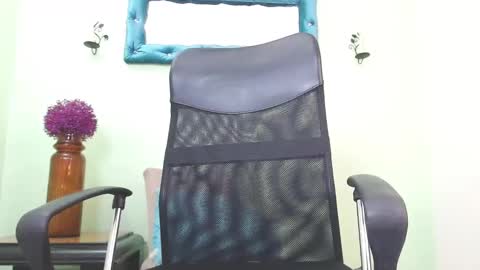 Chalon  online show from March 14, 10:11 pm