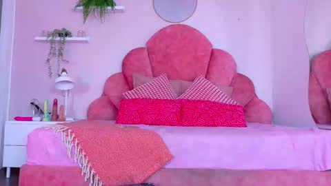 C H A N E L online show from November 28, 3:09 am