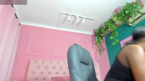 channel_russe online show from June 2, 1:23 pm