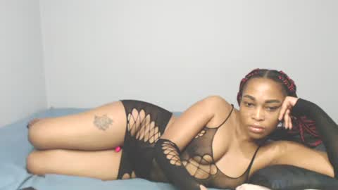 chantel87_ online show from February 26, 6:57 pm