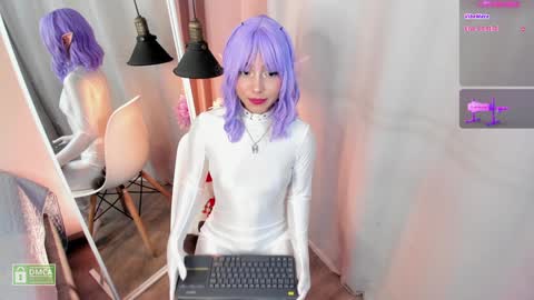 Snapshot of charloottee_1 chatting on December 2, 11:16 pm Char 3  Lets go for the 100 Thumb-Up   online show from December 2, 11:16 pm