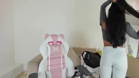    online show from February 23, 9:33 pm