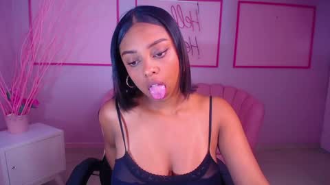 Snapshot of charlote_fun_a chatting on January 14, 10:38 am Charlote online show from January 14, 10:38 am
