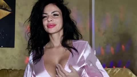 CHARLOTTE online show from March 11, 3:55 am