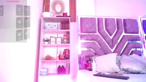 charlotte__miles online show from April 11, 11:58 am