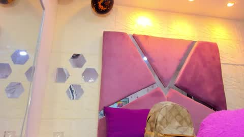 Charlotte Icee online show from November 2, 5:05 pm