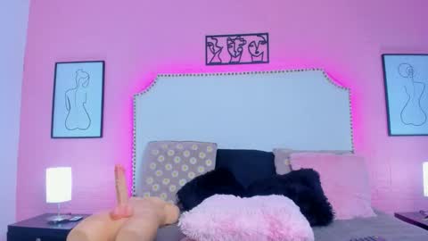 Charlotte online show from December 2, 8:00 pm