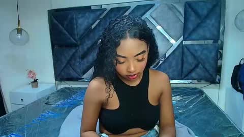Snapshot of charlotte_walker1 chatting on September 18, 1:59 am charlotte_walker1 online show from September 18, 1:59 am