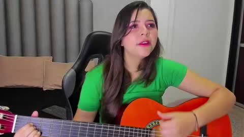 charlottee_starr online show from December 2, 8:00 pm