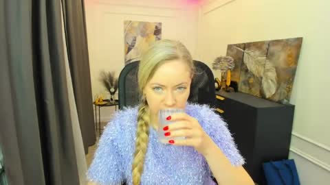 Charlotte online show from April 6, 11:55 am