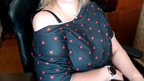 CharlotteXTasty online show from July 7, 11:35 am