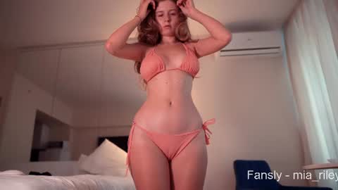 Marseline Chaturbelle online show from July 3, 3:23 am