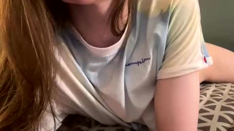 Snapshot of chatwithbri chatting on October 18, 11:17 pm Bri online show from October 18, 11:17 pm