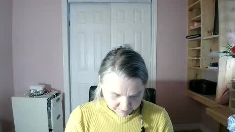 chealsiek online show from April 5, 3:00 pm