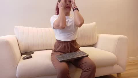 Regina Phalange online show from November 12, 9:46 pm