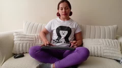 Regina Phalange online show from February 12, 10:00 pm