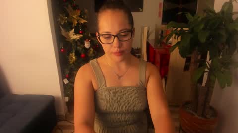 Regina Phalange online show from December 4, 11:02 pm