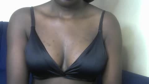 chelley online show from October 19, 1:40 am