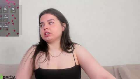 Snapshot of cherrry_p1e chatting on October 1, 7:13 am Lola online show from October 1, 7:13 am