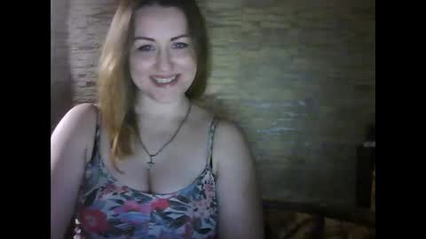 cherry04383 online show from April 8, 2:35 am